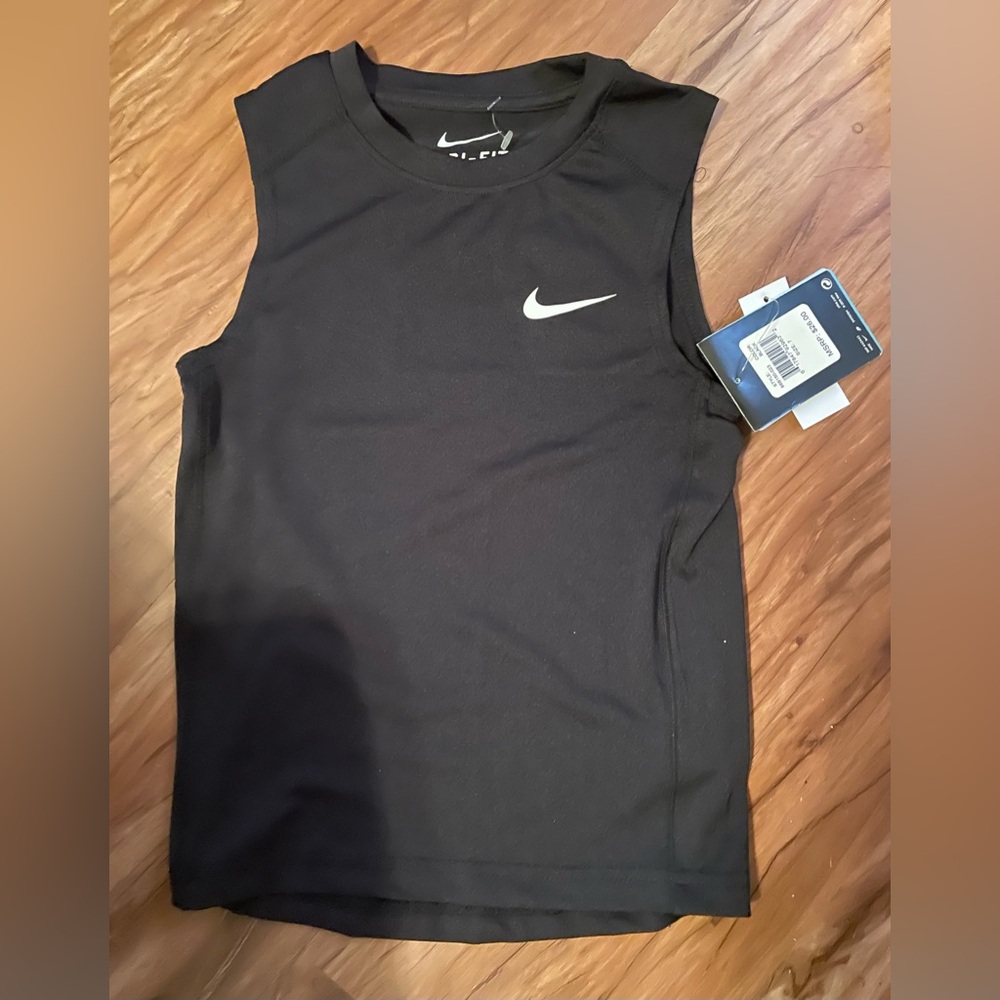 Nike Shirt, NEW